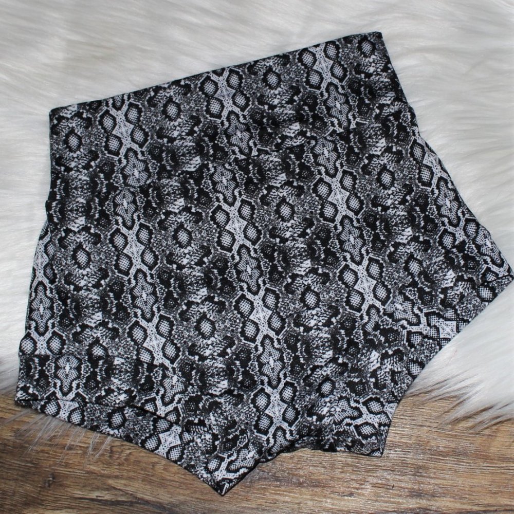 Snake Skin Baby Bummies  Animal Print Bummies